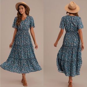 🛍️Floral Sleeved Maxi Dress